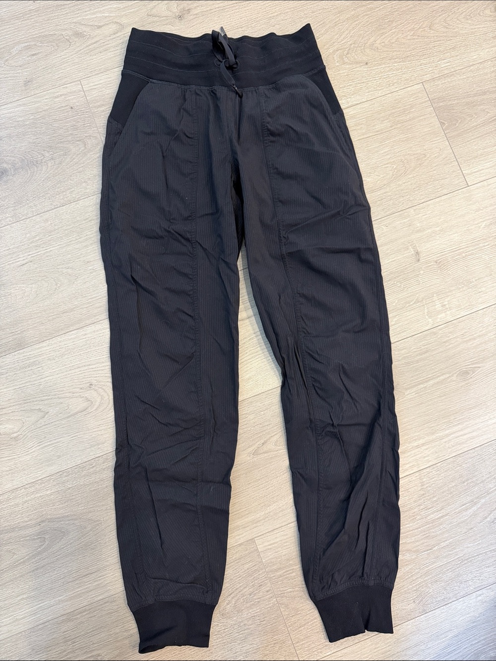 Lululemon women’s dance studio jogger- black